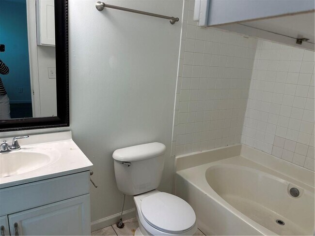 Building Photo - 1271 Vintage Pointe Dr