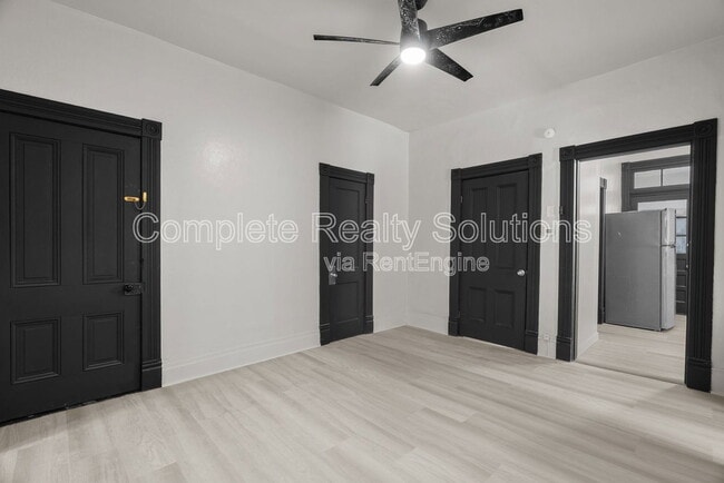 Building Photo - 4038 California Ave