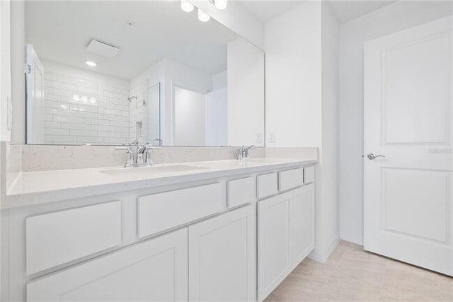 Building Photo - 4577 ORCHARD VIEW Aly