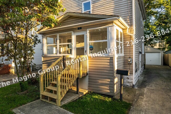 Building Photo - 312 Upland Ave