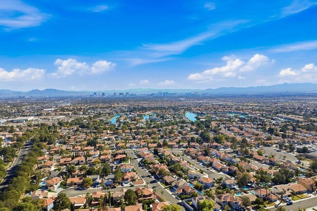 Building Photo - Updated 3-Bedroom Single-Story with 2-Car Garage