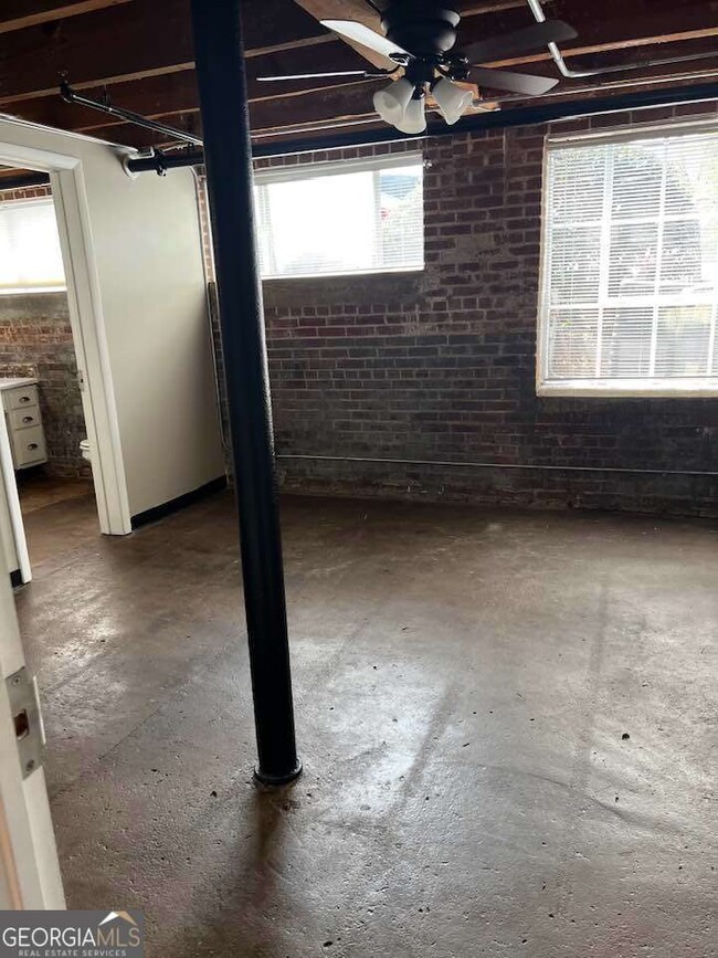Building Photo - 301 Bradley St
