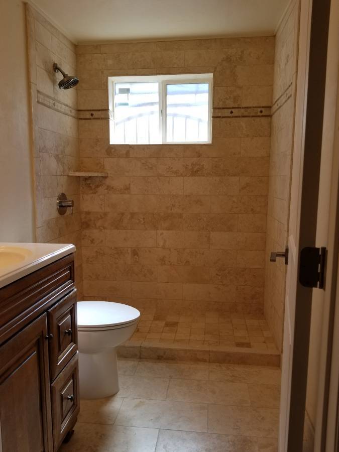 Building Photo - 1827 E 9th St