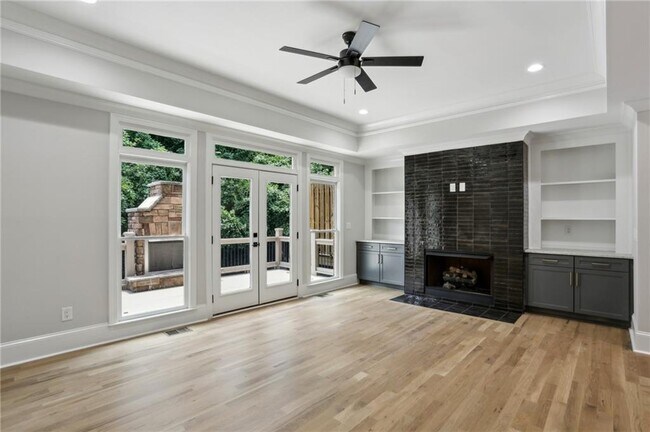 Building Photo - 240 Mystic Ridge Hill