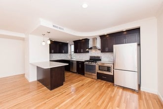 Interior Photo - Delancey Place