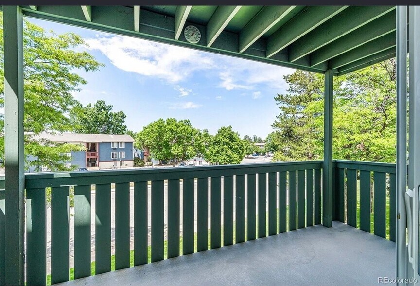 Building Photo - 2120 S Vaughn Way