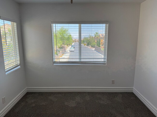 Building Photo - STUNNING 2 STORY HOME IN A GUARD GATED COM...