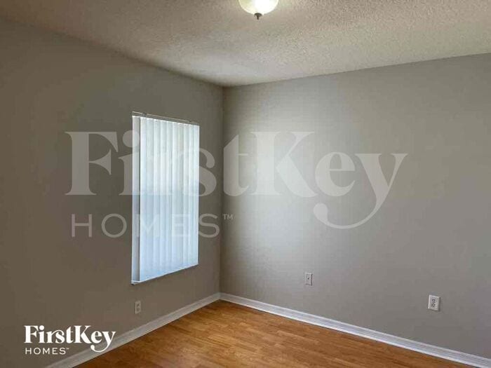 Building Photo - 11524 SW 152nd Ct