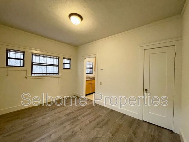 Building Photo - 359 Grand Ave