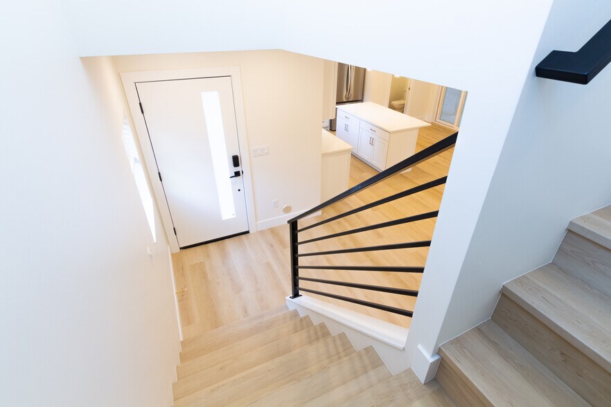 Building Photo - 6547 26th Ave NW