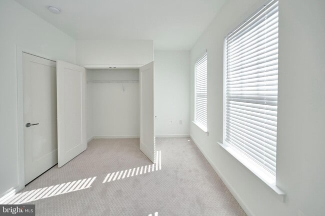 Building Photo - 256 Bluemont Branch Terrace SE
