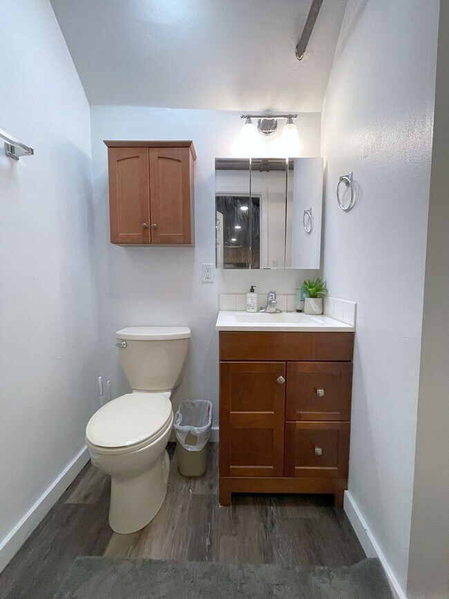 Building Photo - 1317 Randall Ct