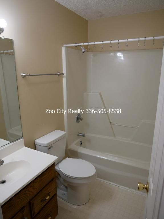 Building Photo - 1805 Rocky Ln