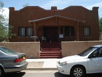 Building Photo - 206 Arno St NE