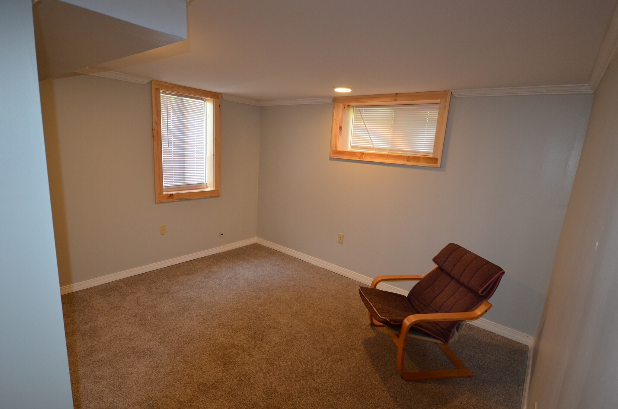 Building Photo - 52 Carol Ln