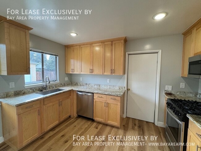 Building Photo - 338 Orchard Ave