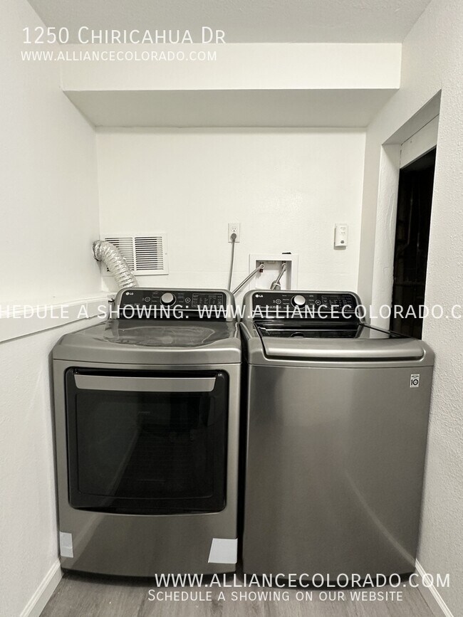 Building Photo - 1250 Chiricahua Dr