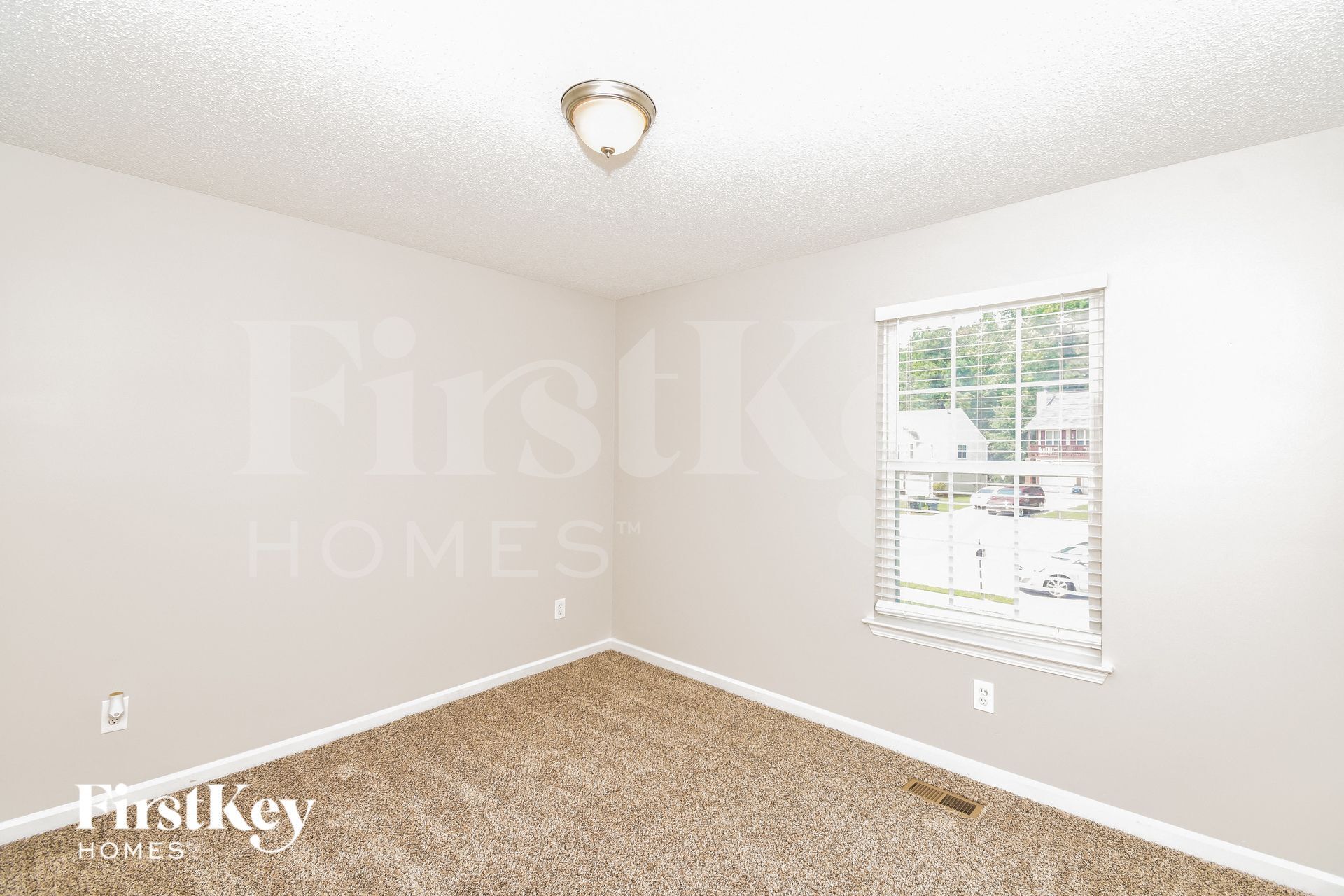 Building Photo - 209 Oakwood Pl