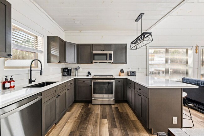 Building Photo - 532 Warbonnet Wy