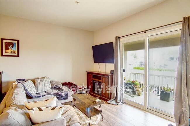 Building Photo - 237 Pacifica Blvd