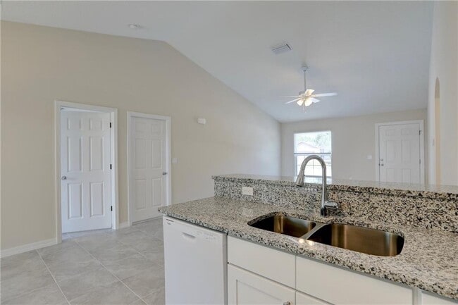 Building Photo - 8886 98th Ct