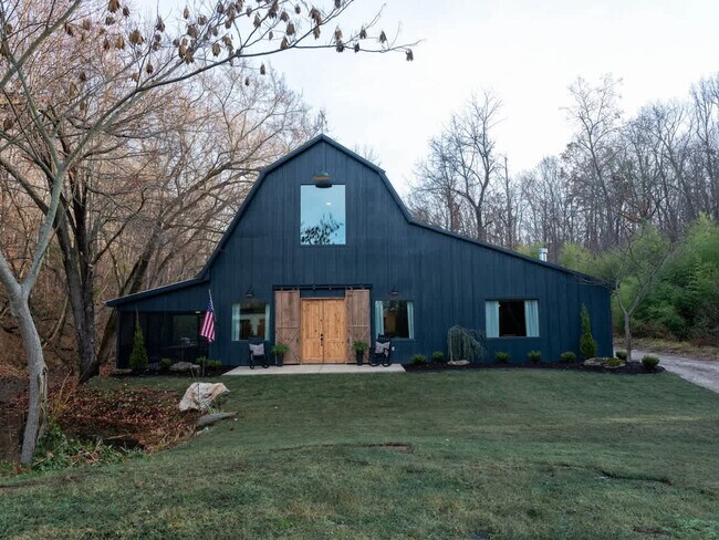 Building Photo - 8442 E McNelly Rd