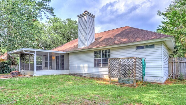 Building Photo - 3 Bedroom 2 Bathroom Home - Hope Creek Subdivision - Richmond Hill
