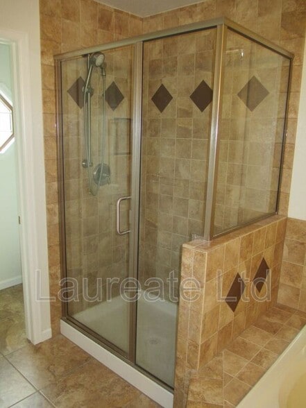 Building Photo - 2449 S Ellis Ct