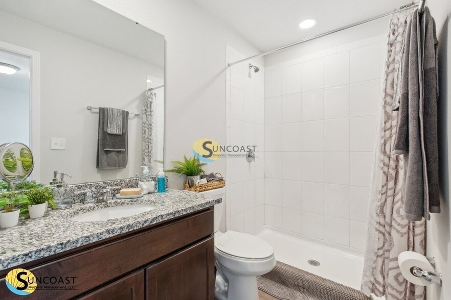 Building Photo - 7638 Mailes Ct