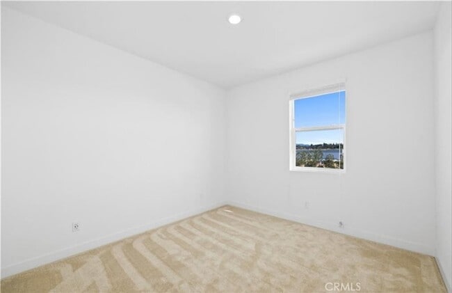 Building Photo - 319 Carmona