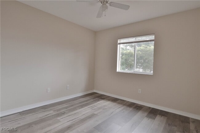 Building Photo - 10231 Tin Maple Dr