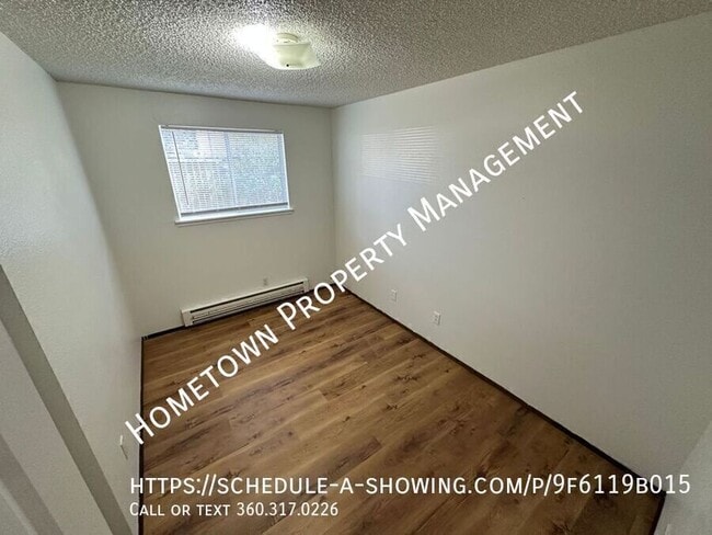 Building Photo - 335 Dennis St SE