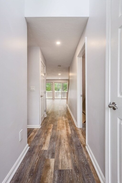 Building Photo - 78 Pointe Rok Dr