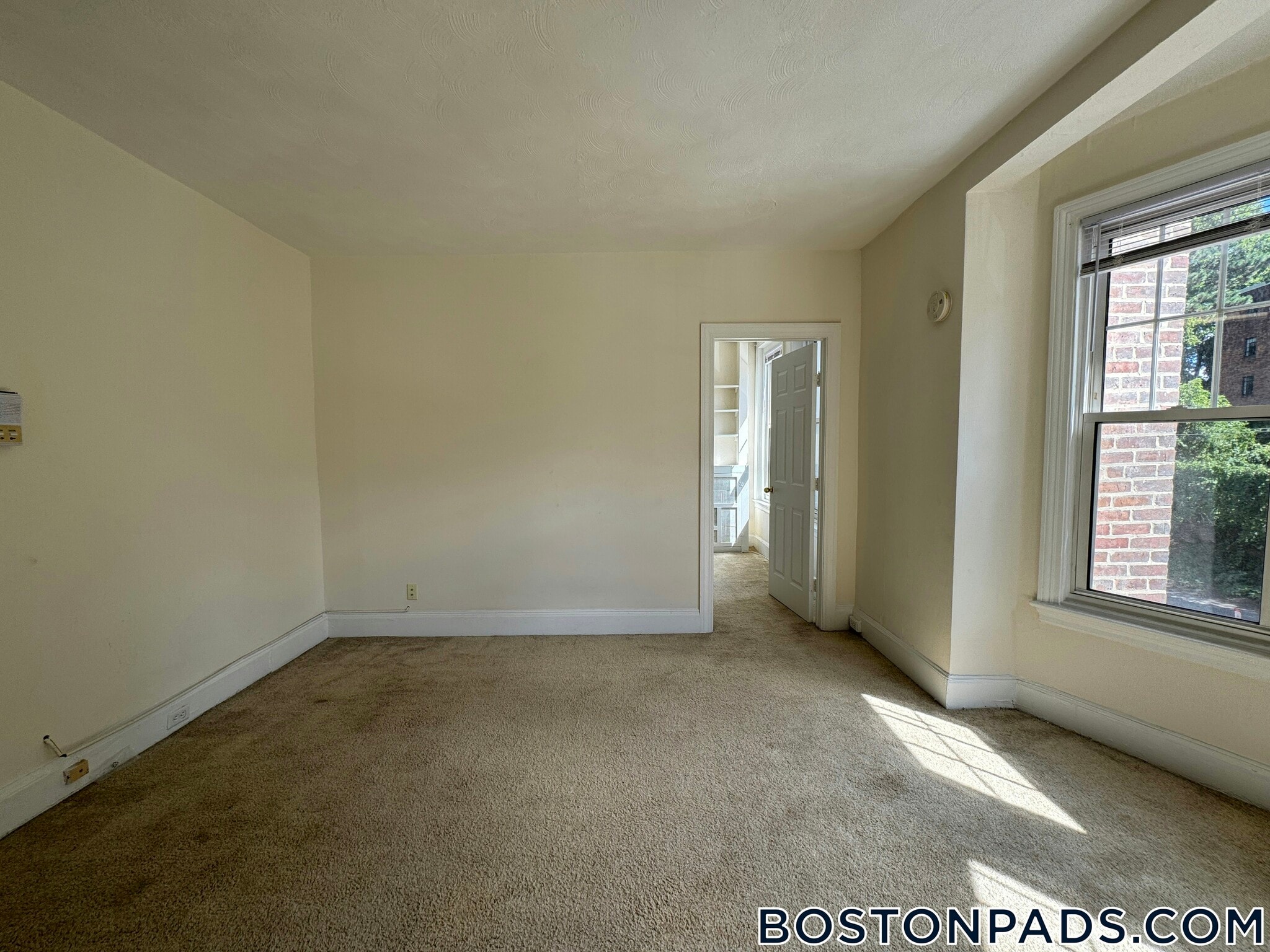 Building Photo - 1223 Beacon St