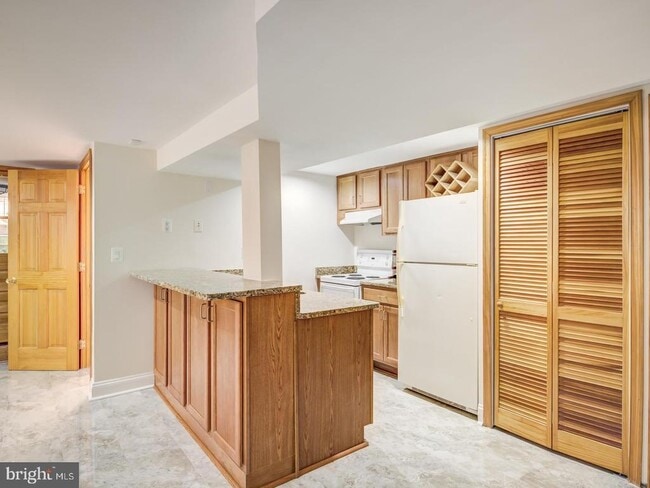 Building Photo - 3629 Ordway St NW