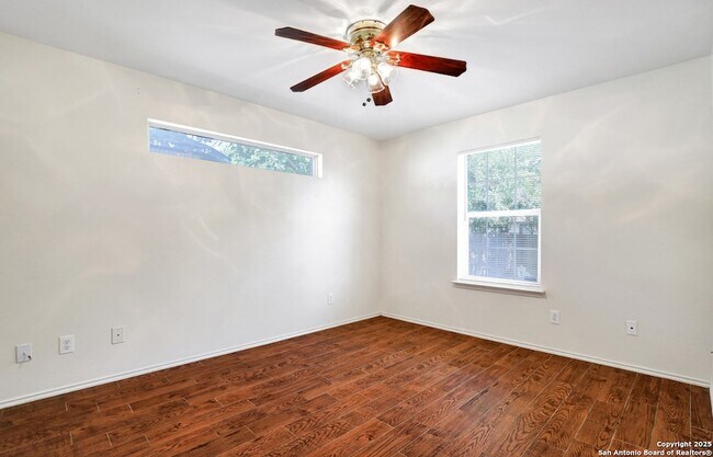 Building Photo - 10603 N Shaenridge