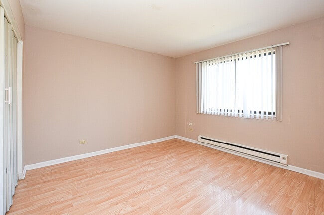 Building Photo - 264 Canterbury Ln