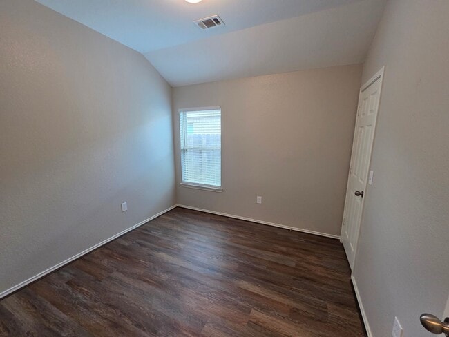 Building Photo - 20714 Southern Wds Blvd