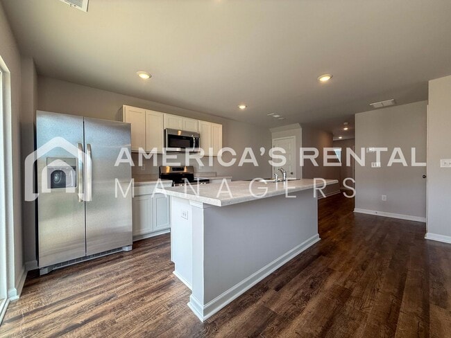 Building Photo - Coming Soon! Available to View Soon!!!
