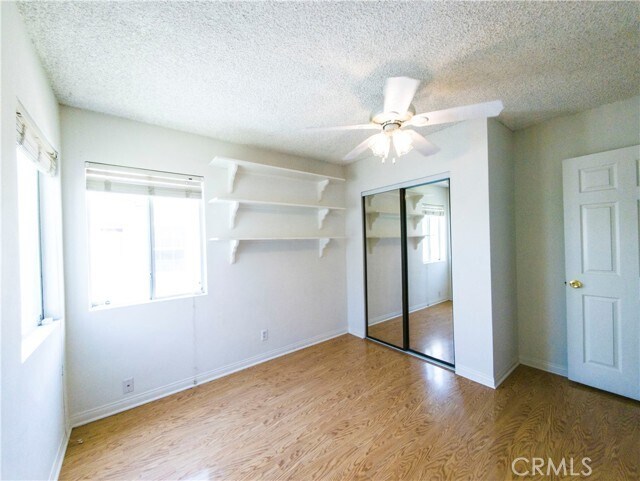 Building Photo - 5802 N Vista St