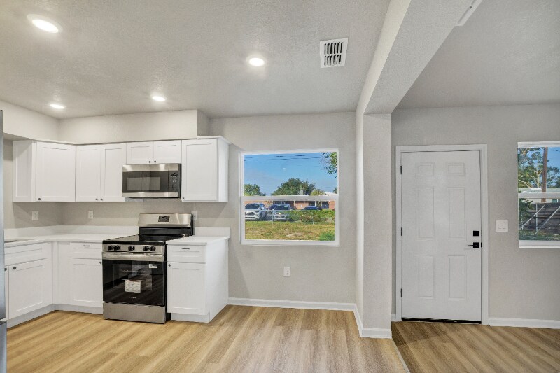 Building Photo - 739 Ellerbe Way