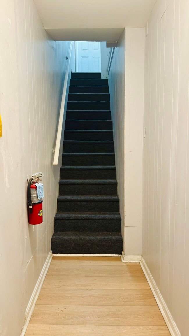 Steps - 5459 Cedar Ave