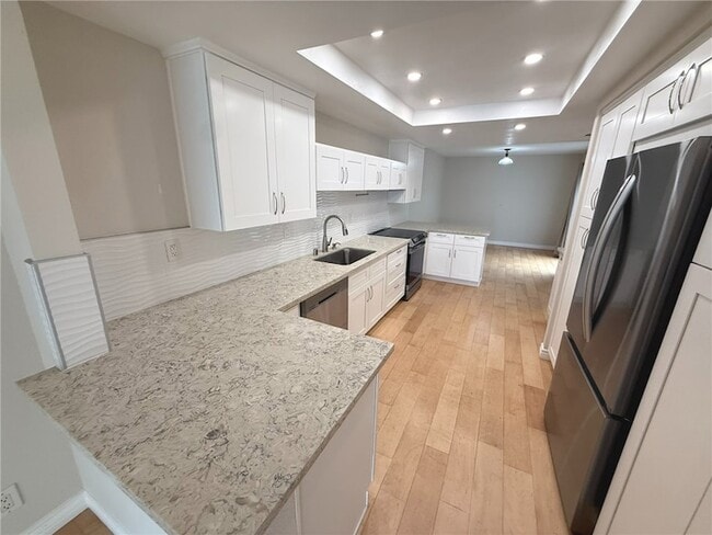 Building Photo - 3832 Montego Dr