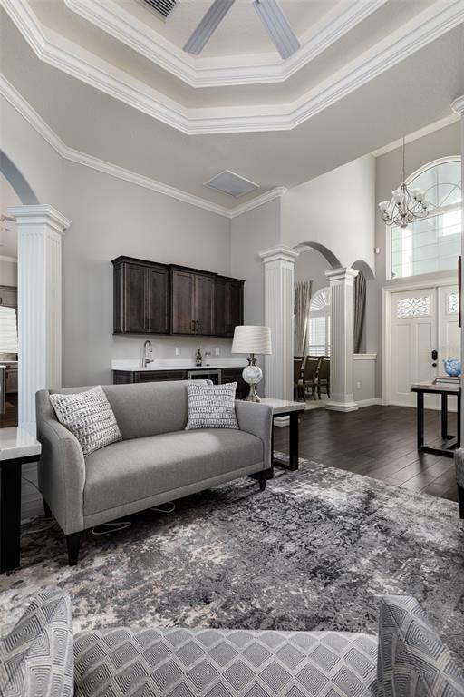 Building Photo - 10605 Midview Terrace