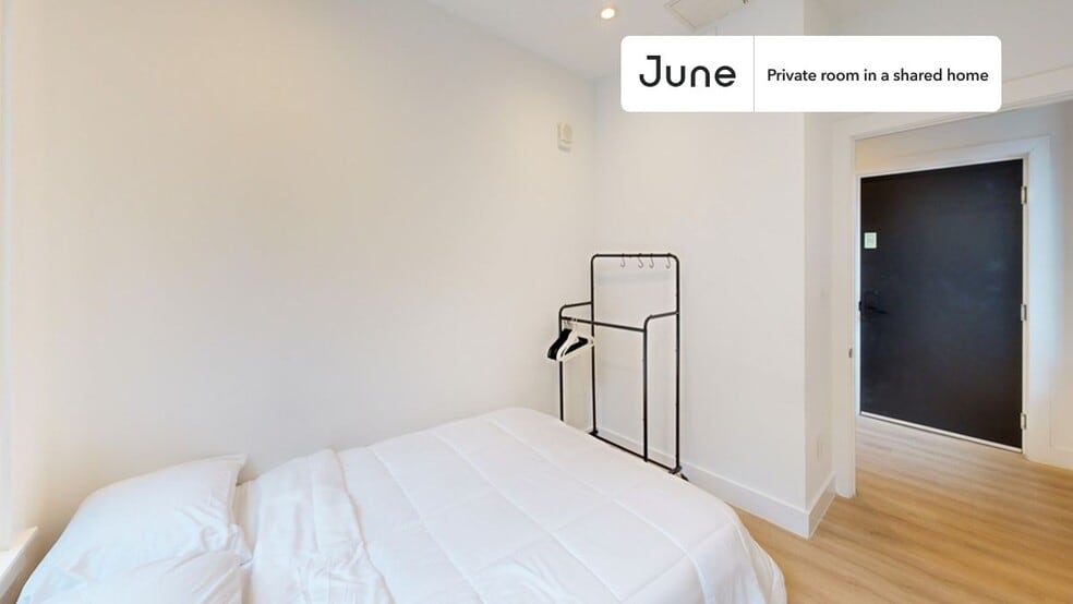 Building Photo - Room in Shared 4 bed/2 bath home in Dupont Circle
