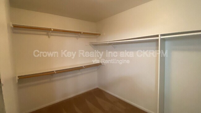 Building Photo - 673 Nacomis Ct