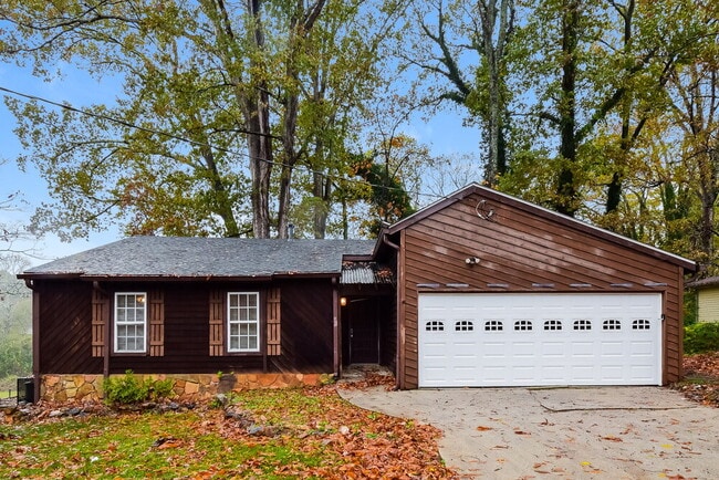 Building Photo - 4902 N Redan Cir