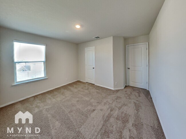 Building Photo - 918 Andean Emerald