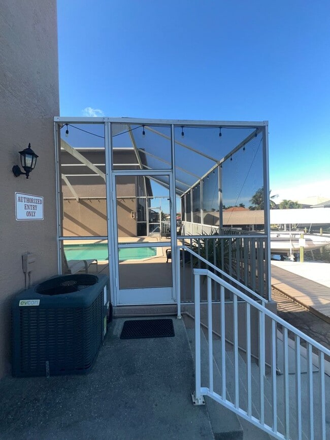 Building Photo - Villa Congress