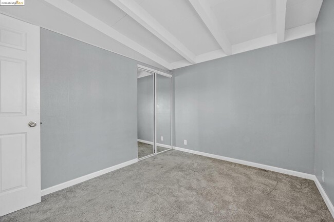 Building Photo - 2559 Rebecca Dr